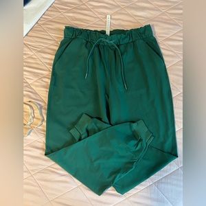 Lululemon Stretch High Rise Jogger, Green, 10, EUC